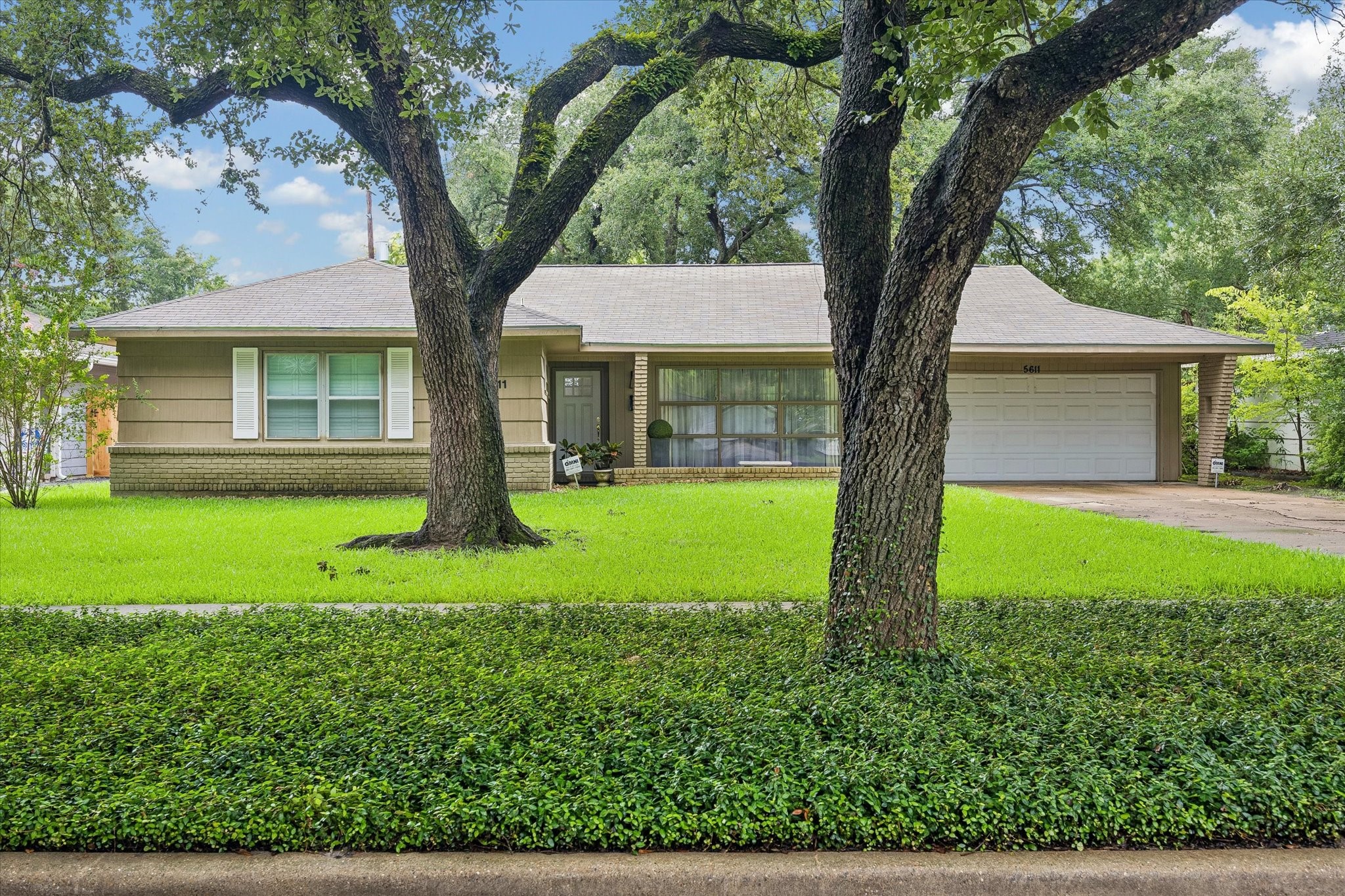 5611 Whitehaven Property Photo 1