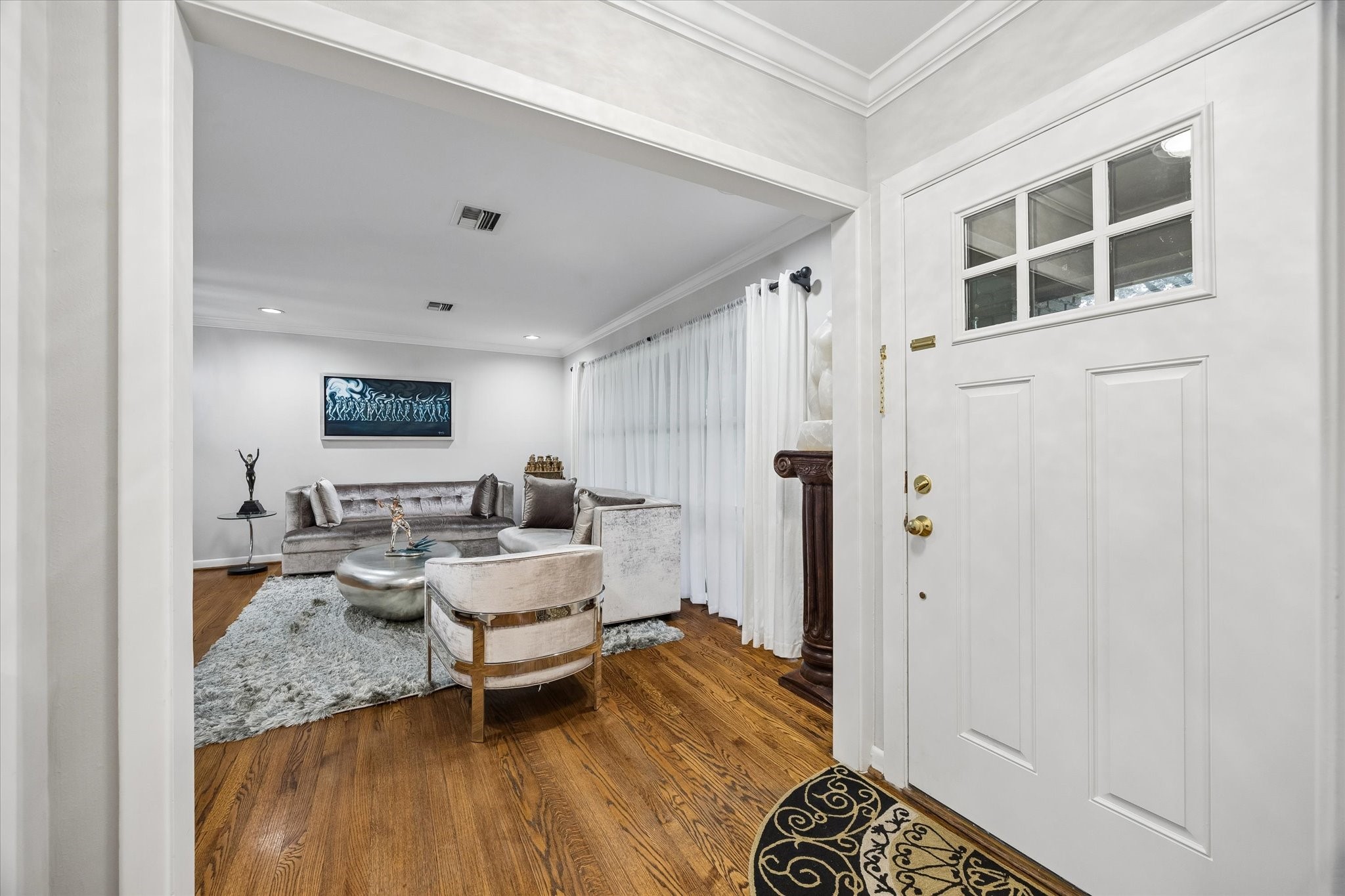 5611 Whitehaven Property Photo 8