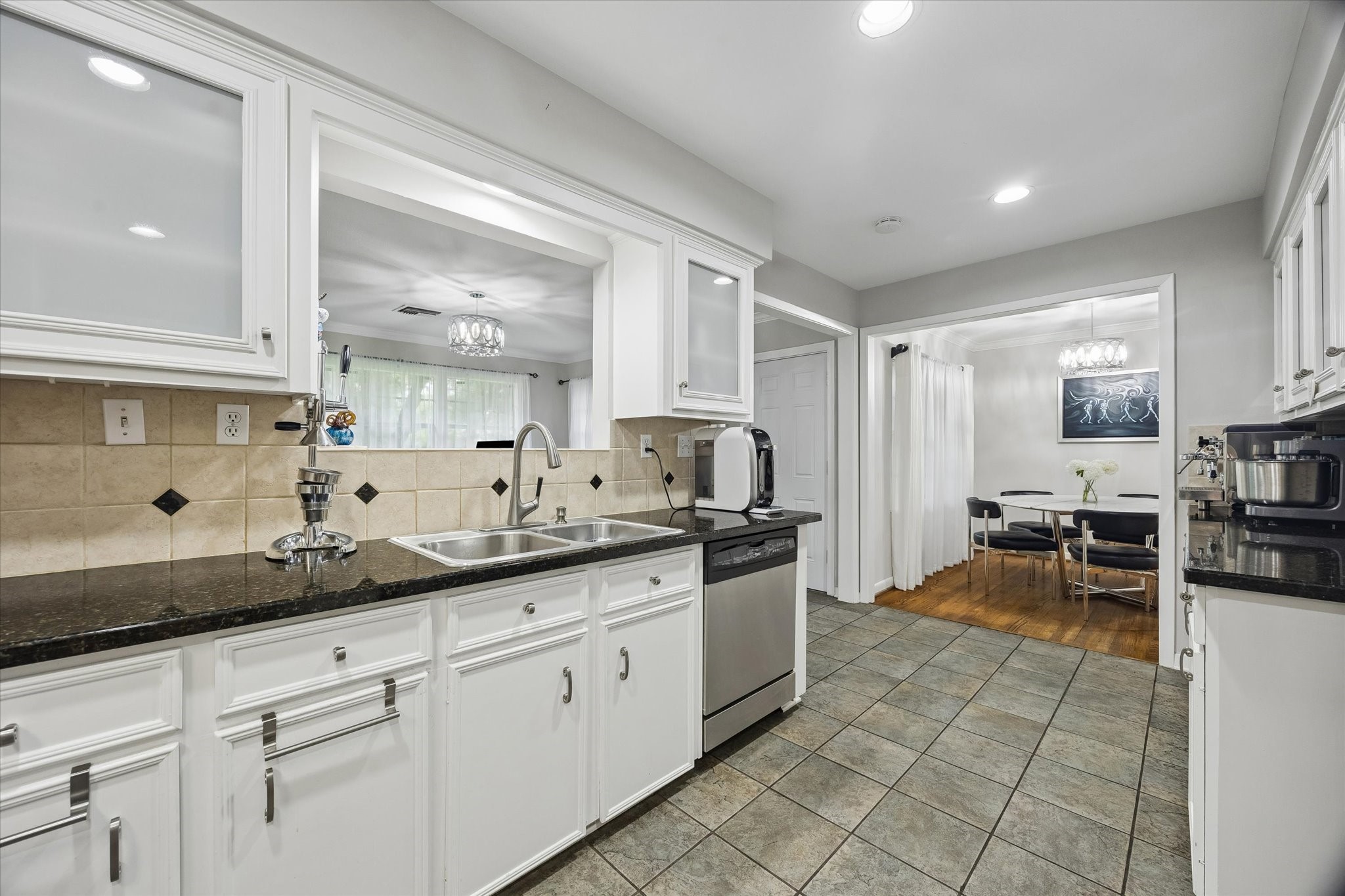 5611 Whitehaven Property Photo 17
