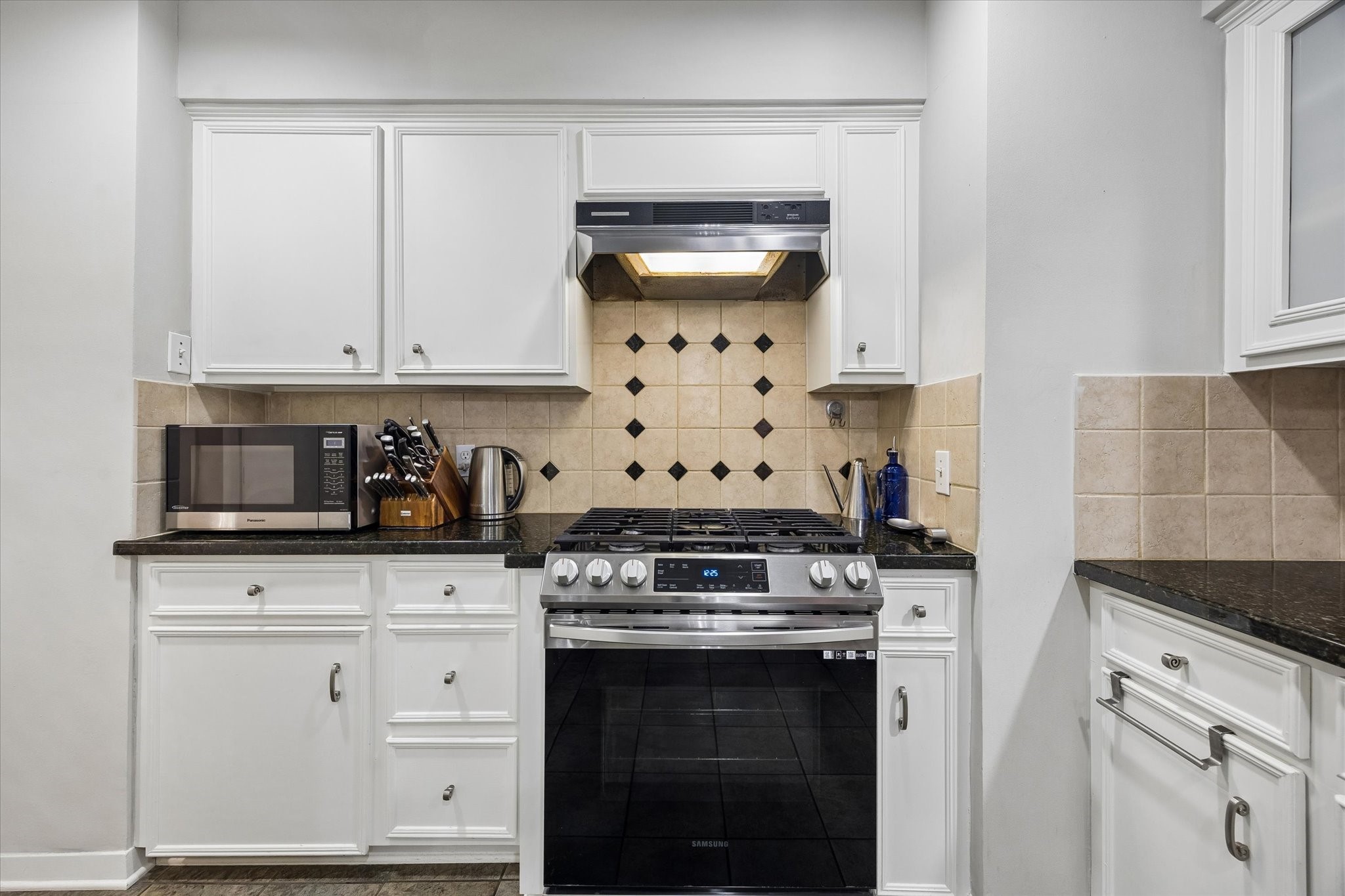 5611 Whitehaven Property Photo 18