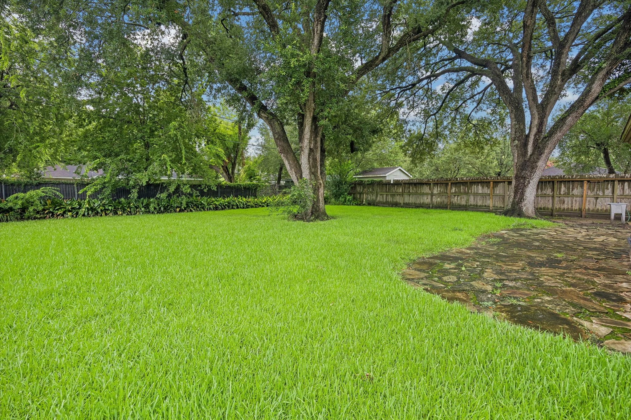 5611 Whitehaven Property Photo 30