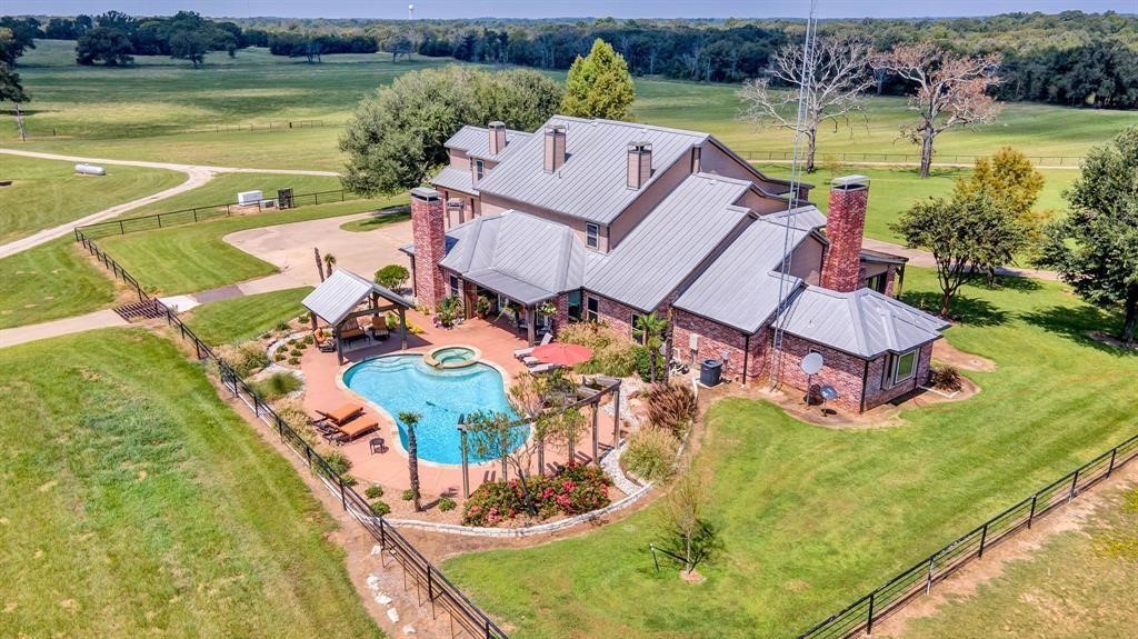 325 County Road 1616
