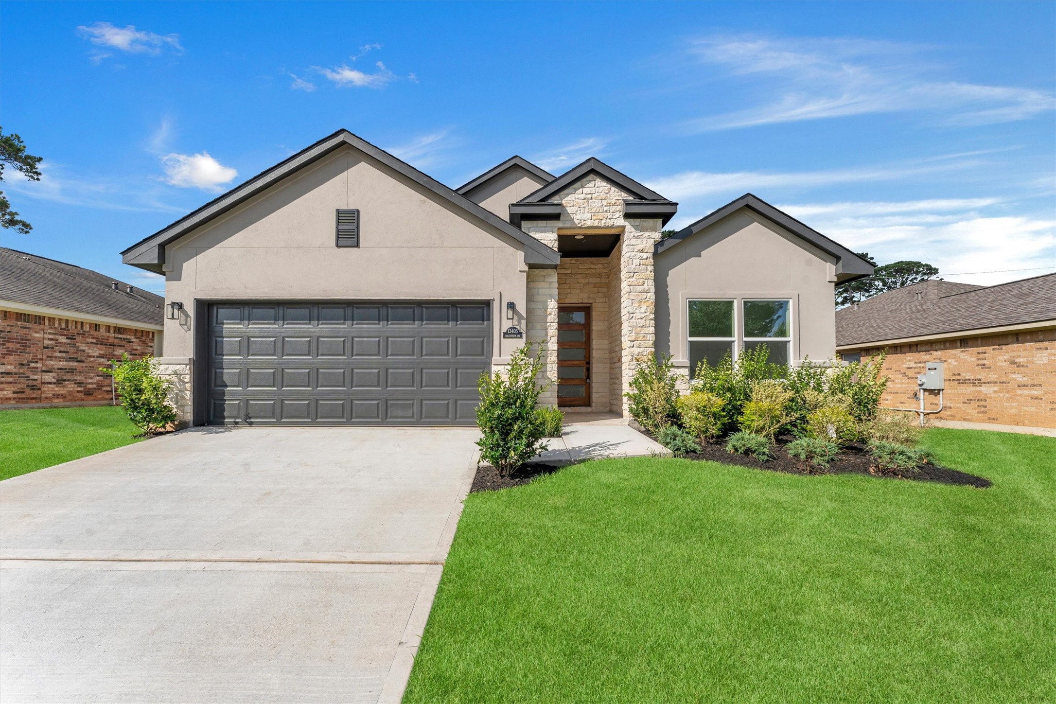 13405 Raintree Drive Property Photo 4
