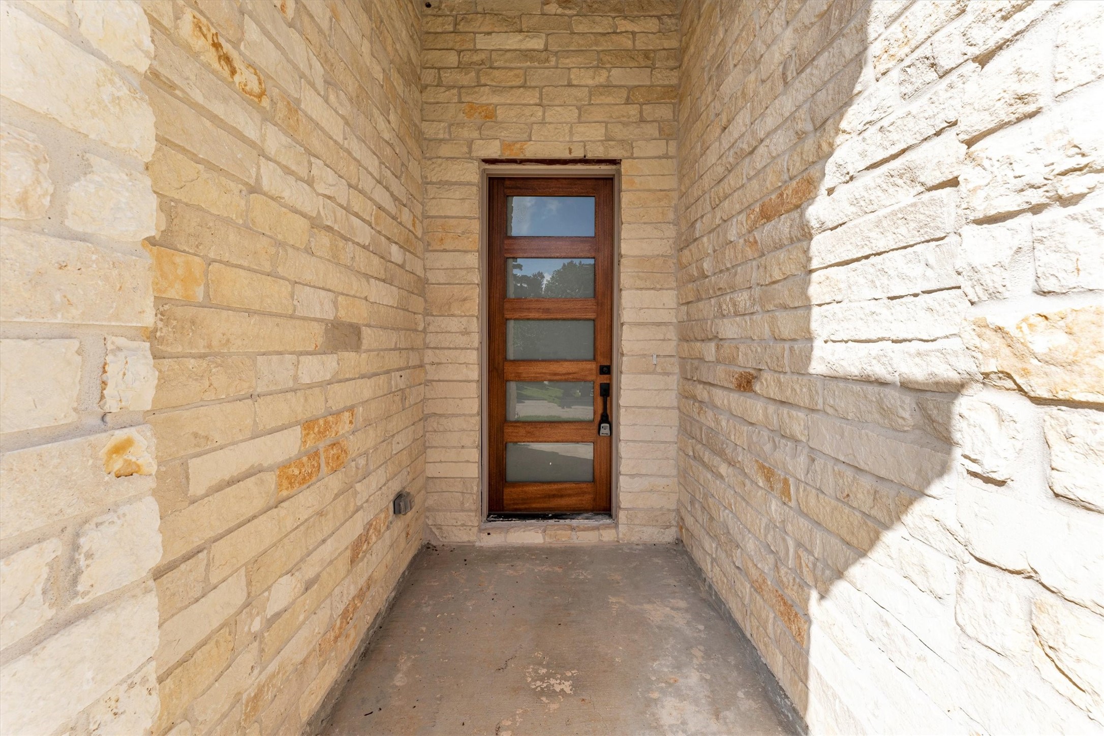13405 Raintree Drive Property Photo 6