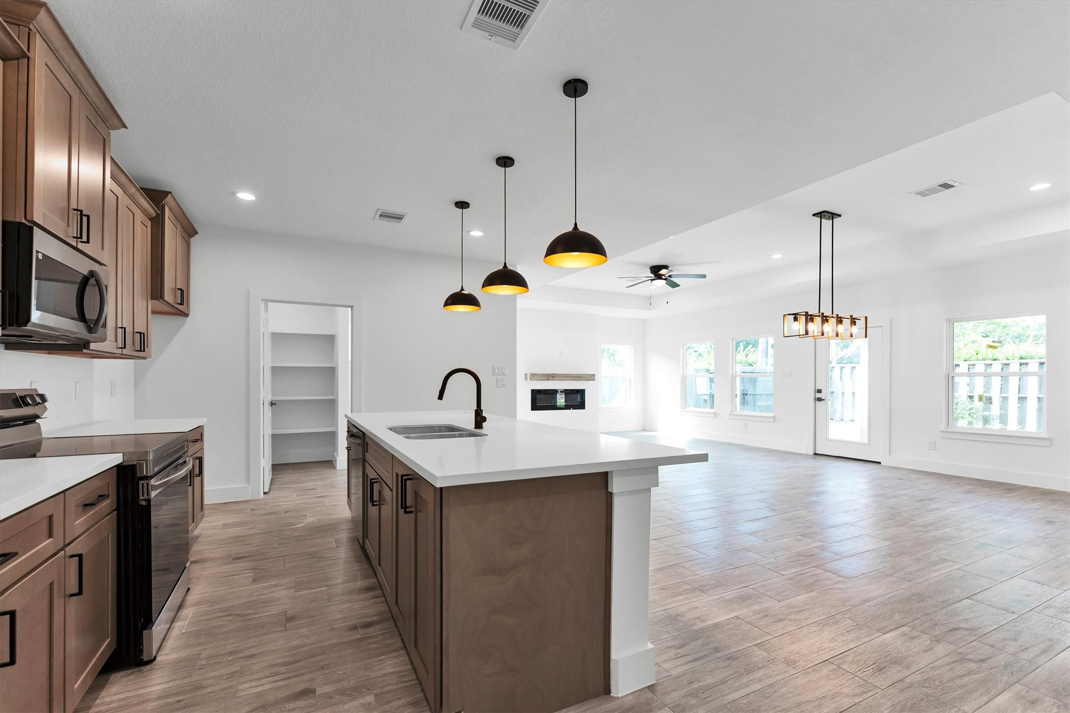 13405 Raintree Drive Property Photo 12