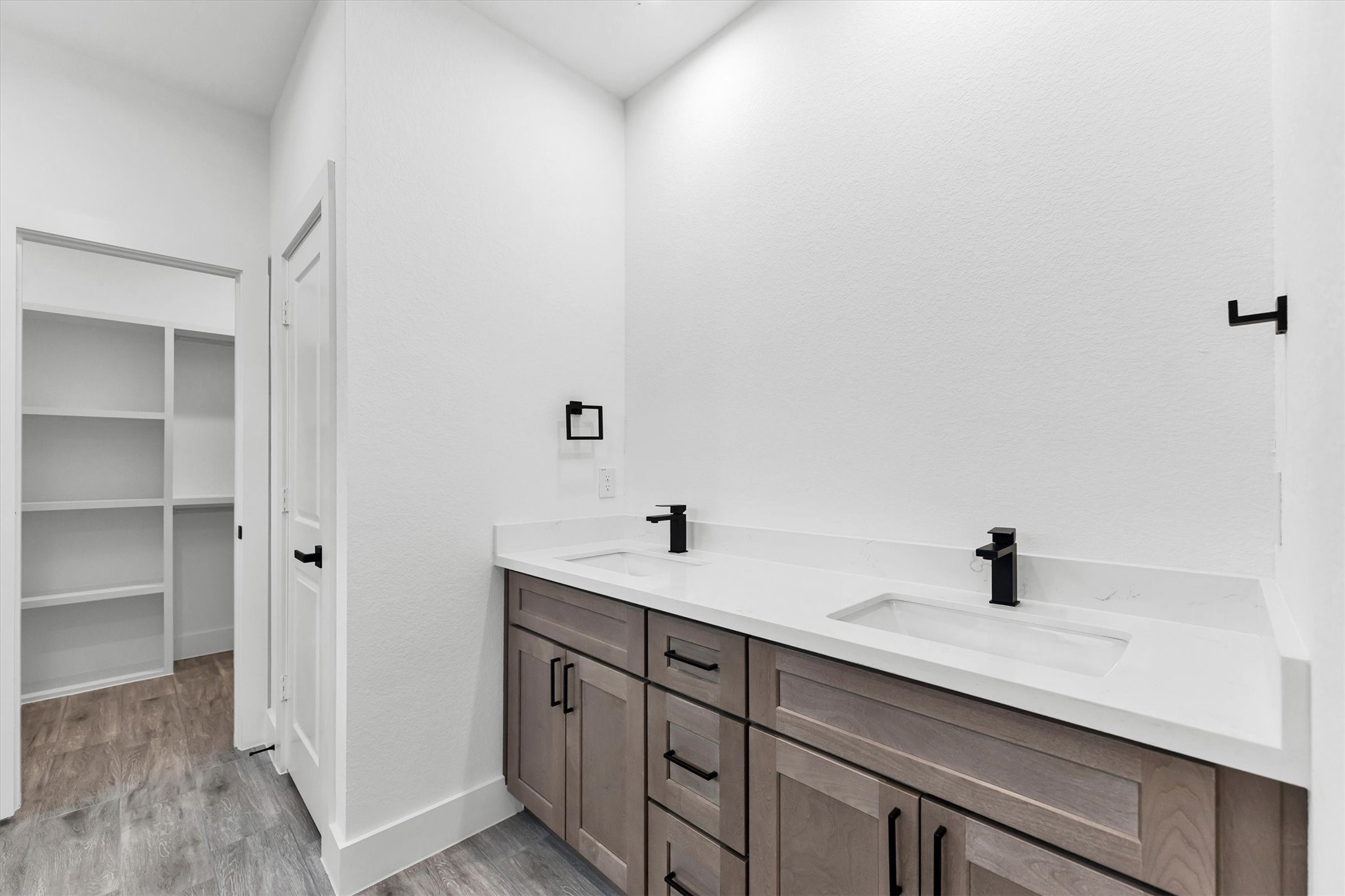 13405 Raintree Drive Property Photo 27