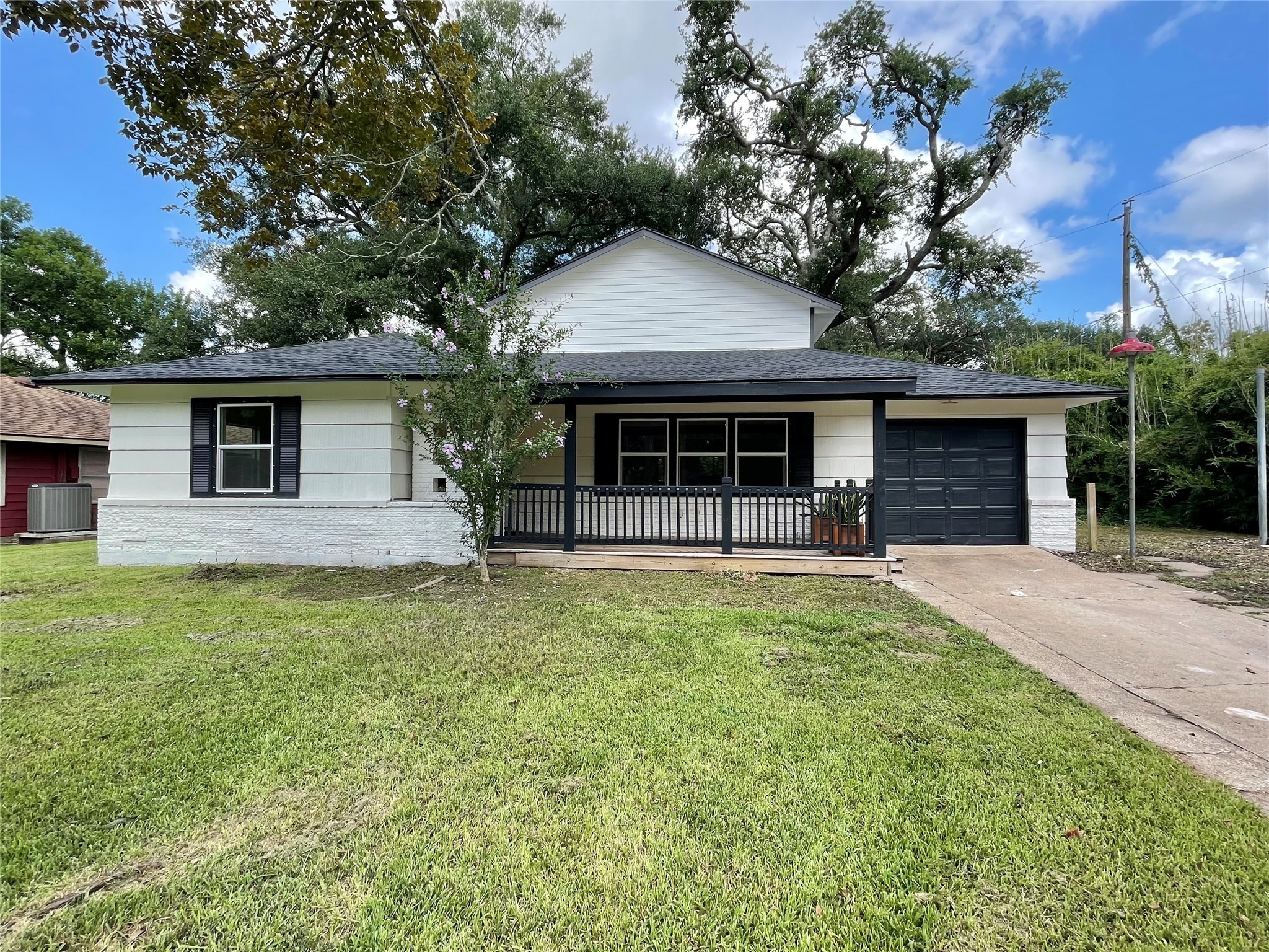 417 Jasmine Street Property Photo 1