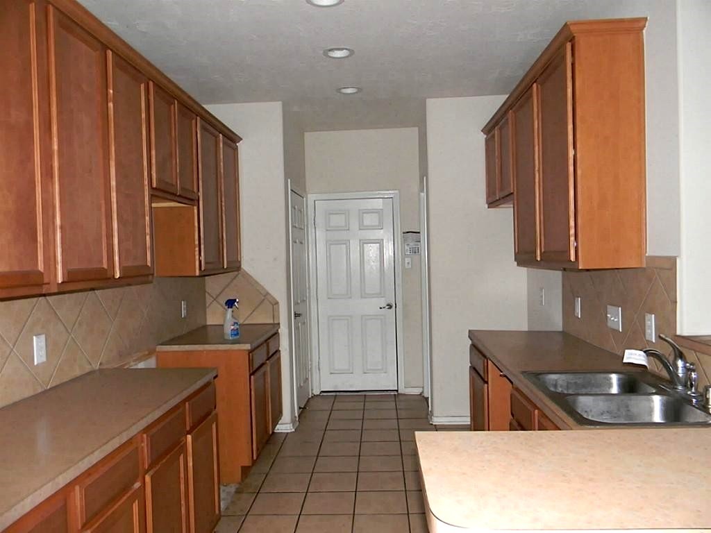 11520 Jacinth Court Property Photo 2