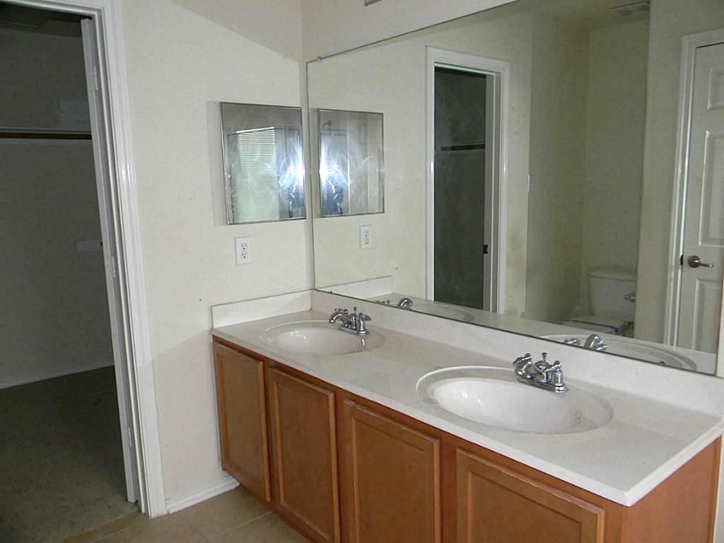 11520 Jacinth Court Property Photo 4