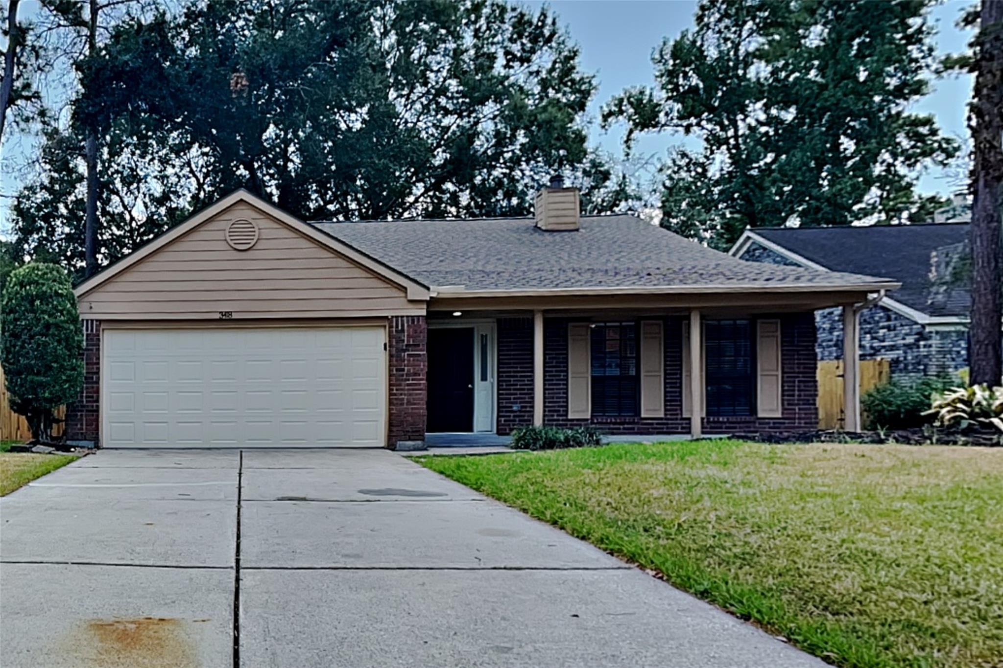 3418 Creek Manor Drive, Houston TX 77339 Property Photo 1