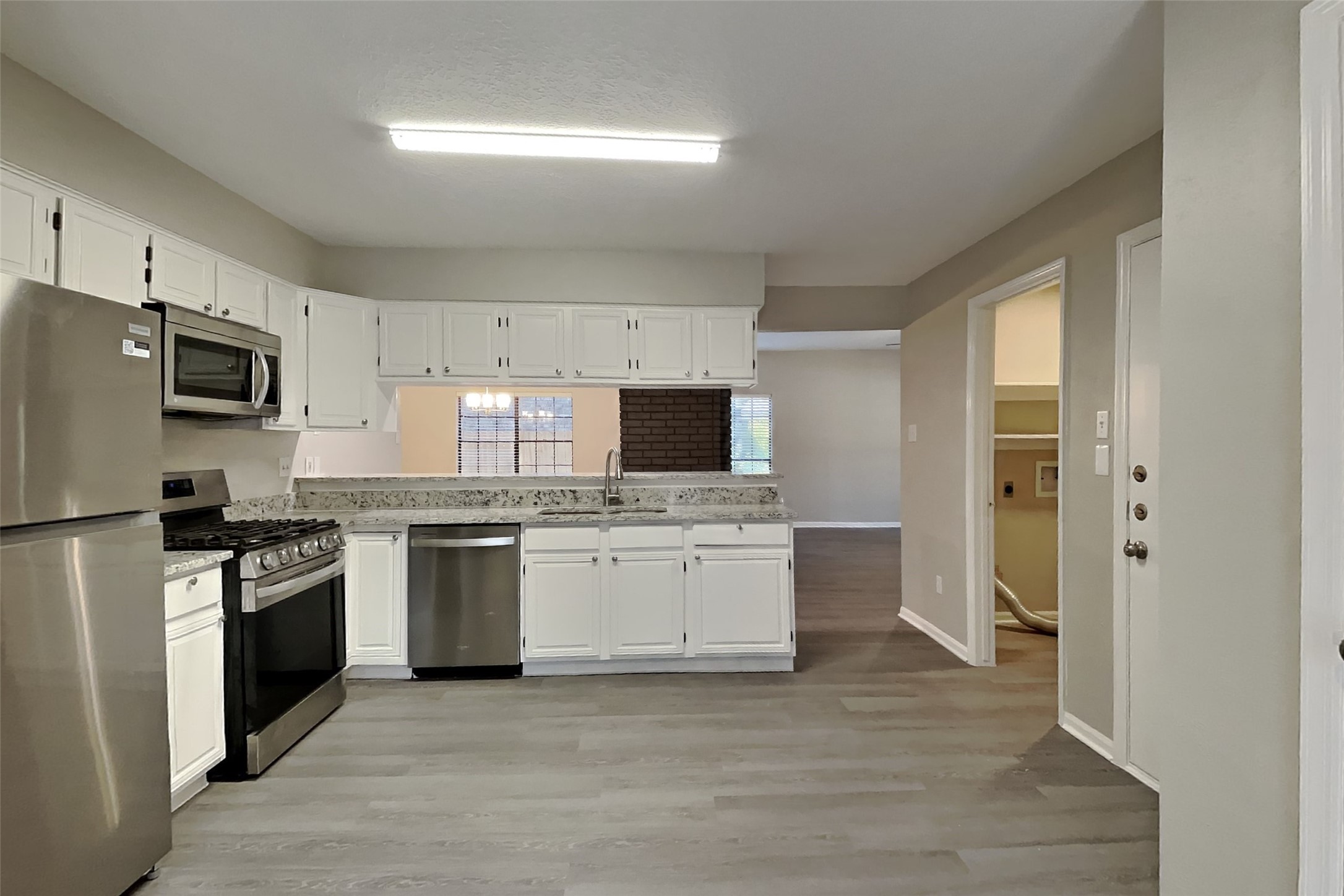 3418 Creek Manor Drive Property Photo 6