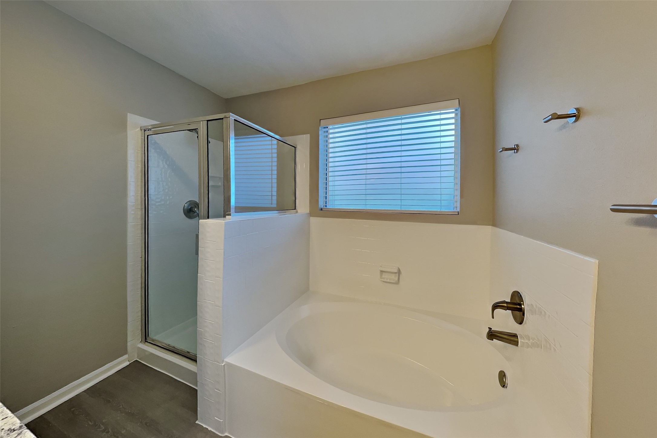 3418 Creek Manor Drive Property Photo 11