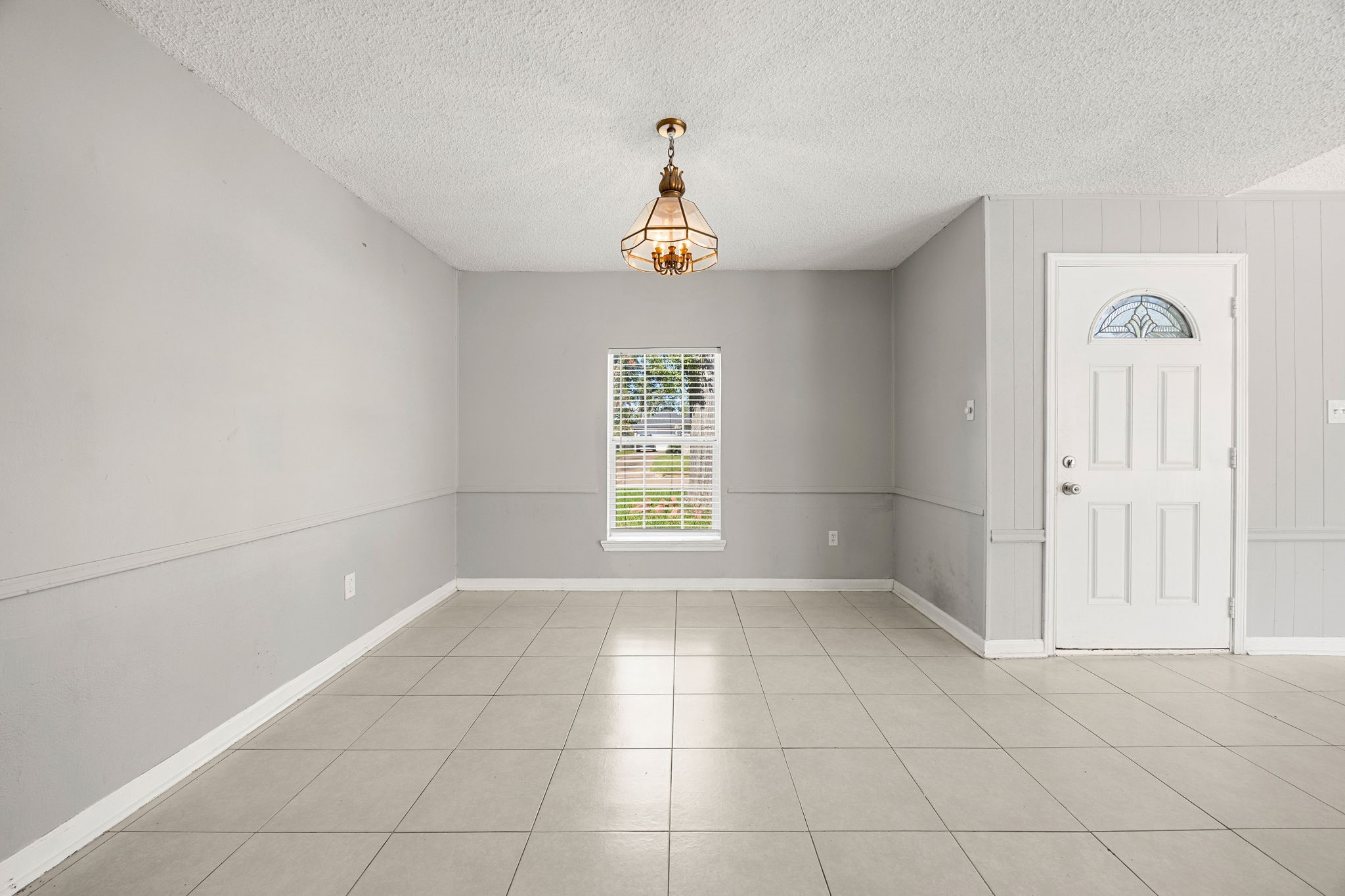 12923 Advance Drive Property Photo 14