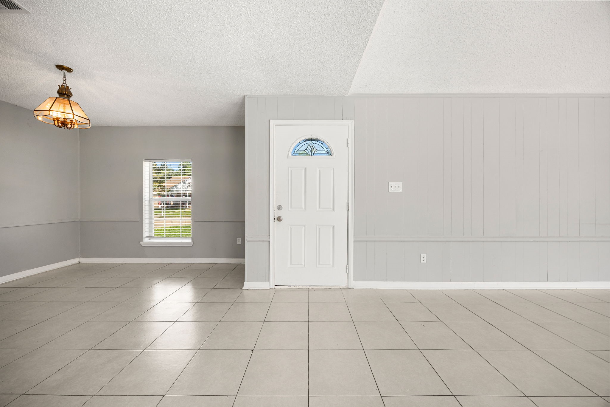 12923 Advance Drive Property Photo 15