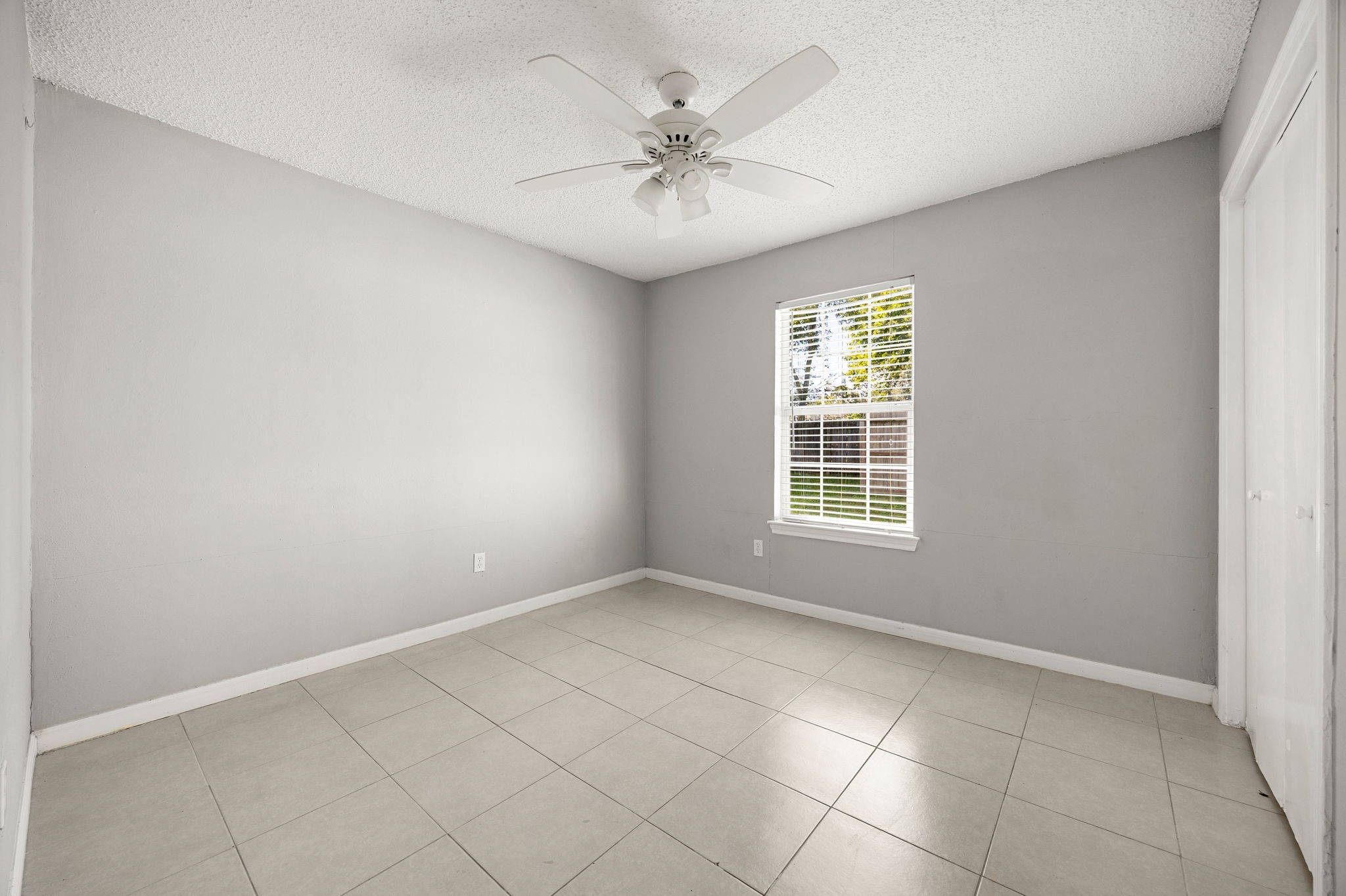 12923 Advance Drive Property Photo 17