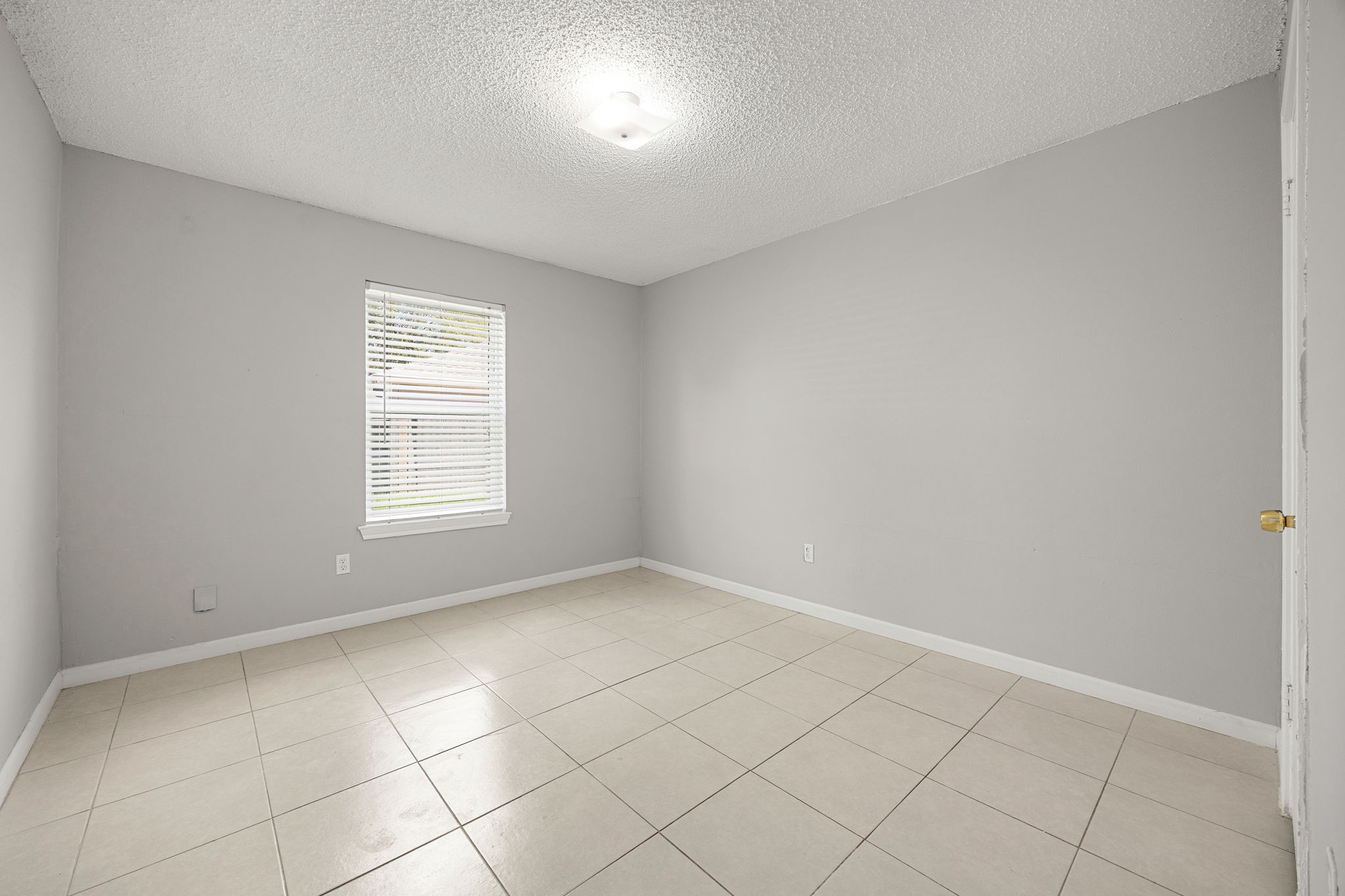 12923 Advance Drive Property Photo 19