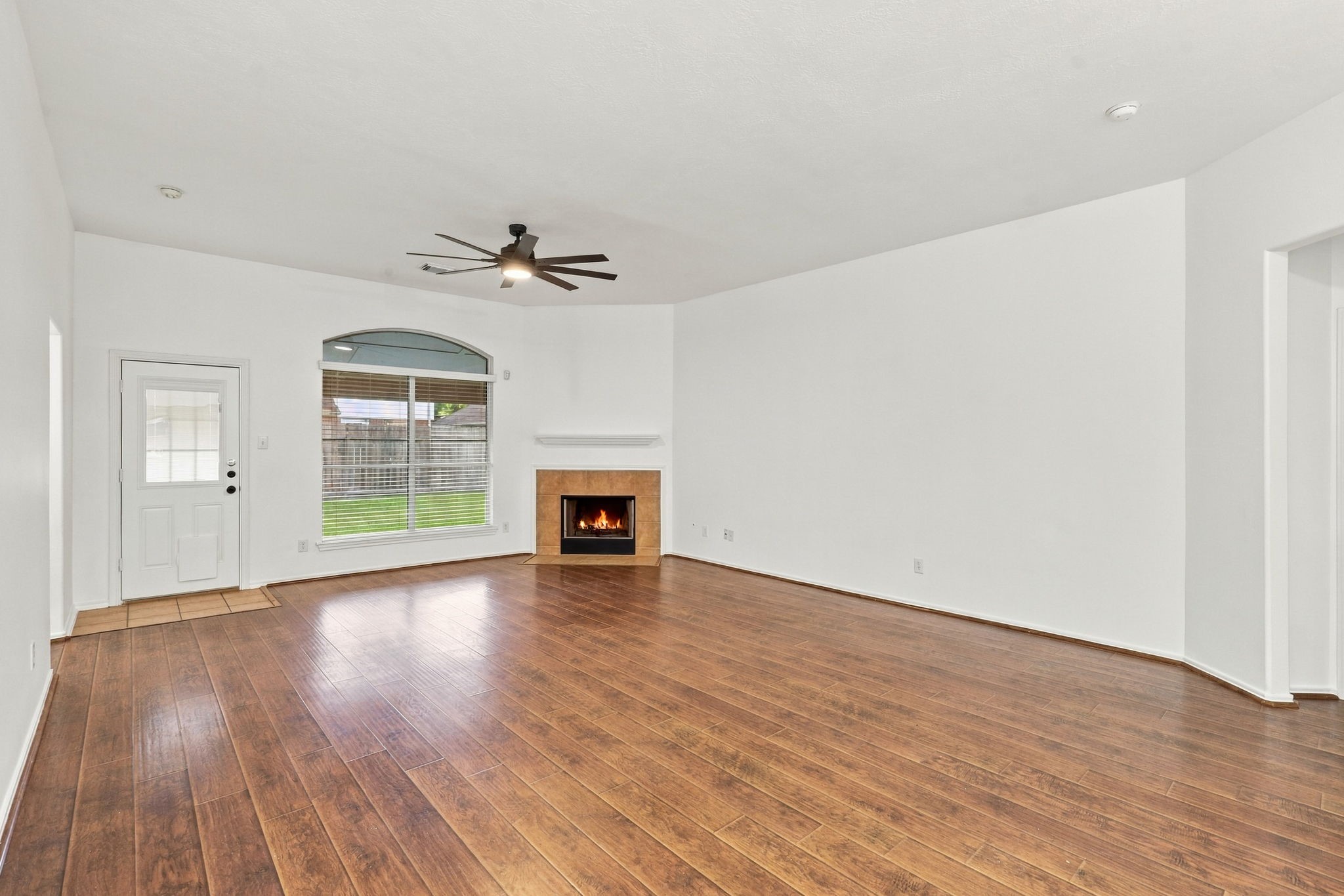 4112 Merlet Drive Property Photo 8