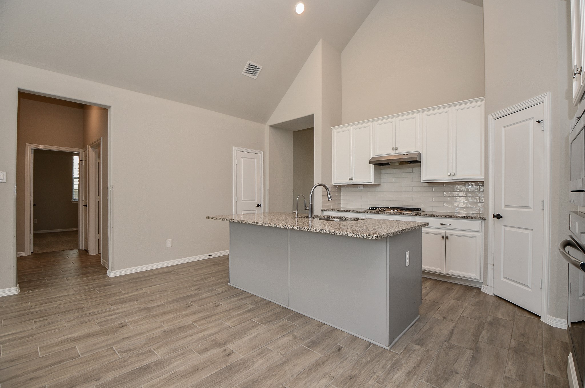 18331 Pedernales Springs Drive Property Photo 9