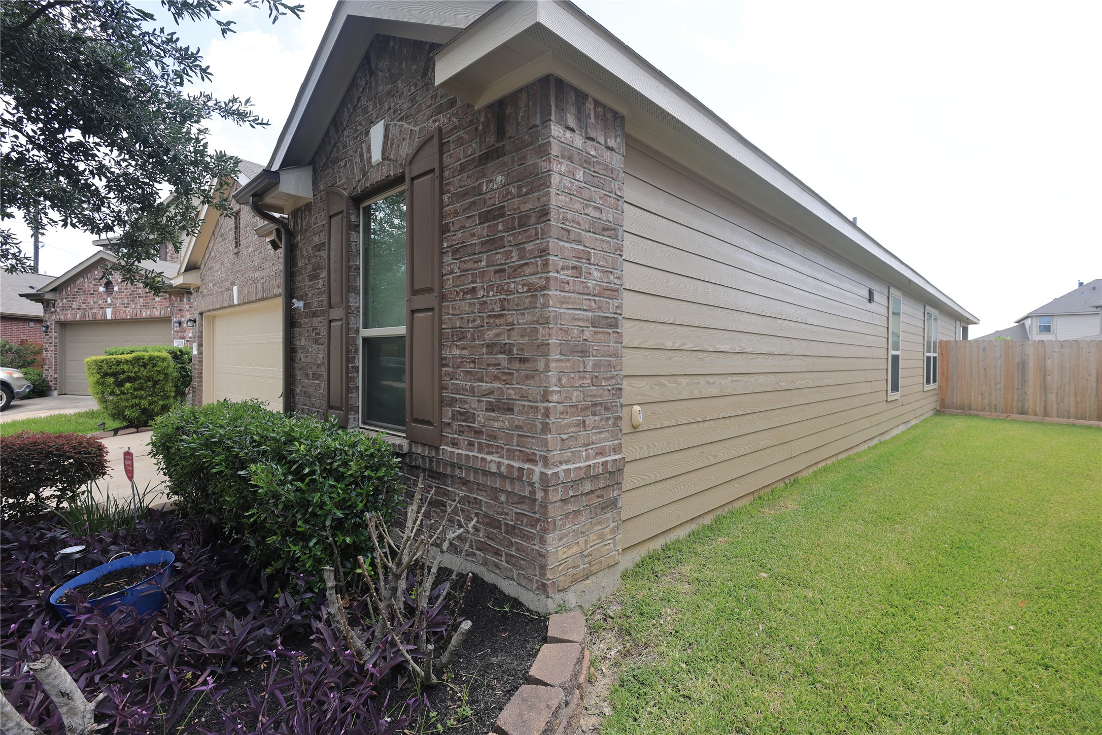 6622 Summer Spruce Court Property Photo 4