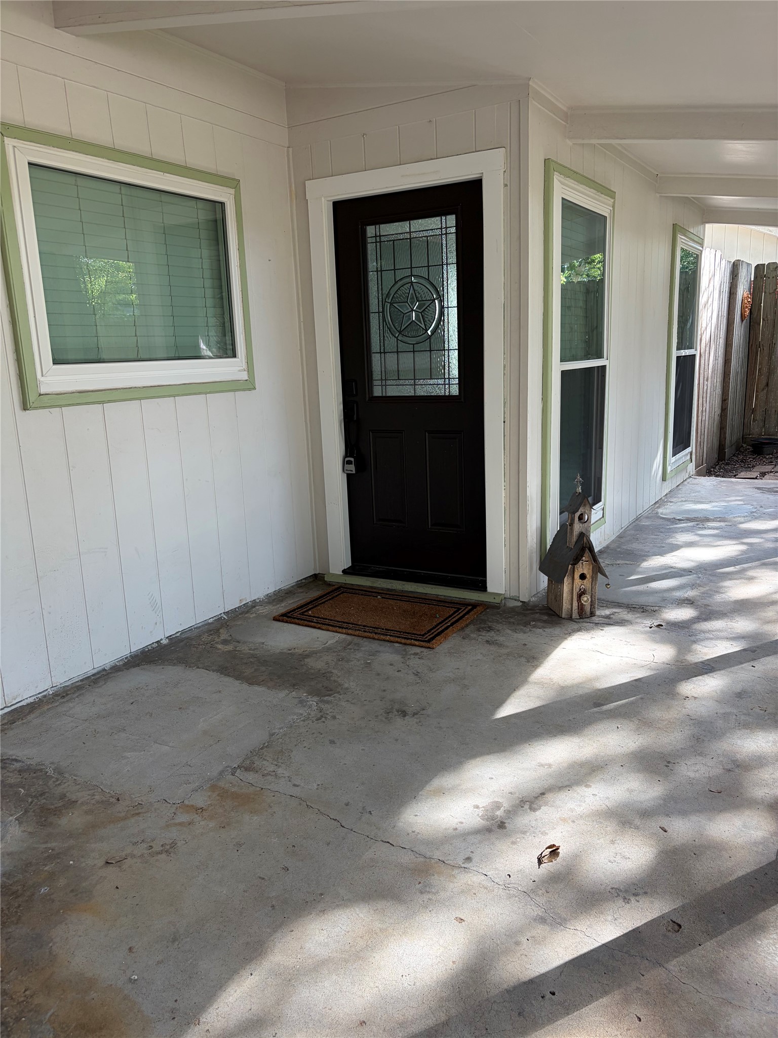 2406 Bayou Drive Property Photo 3