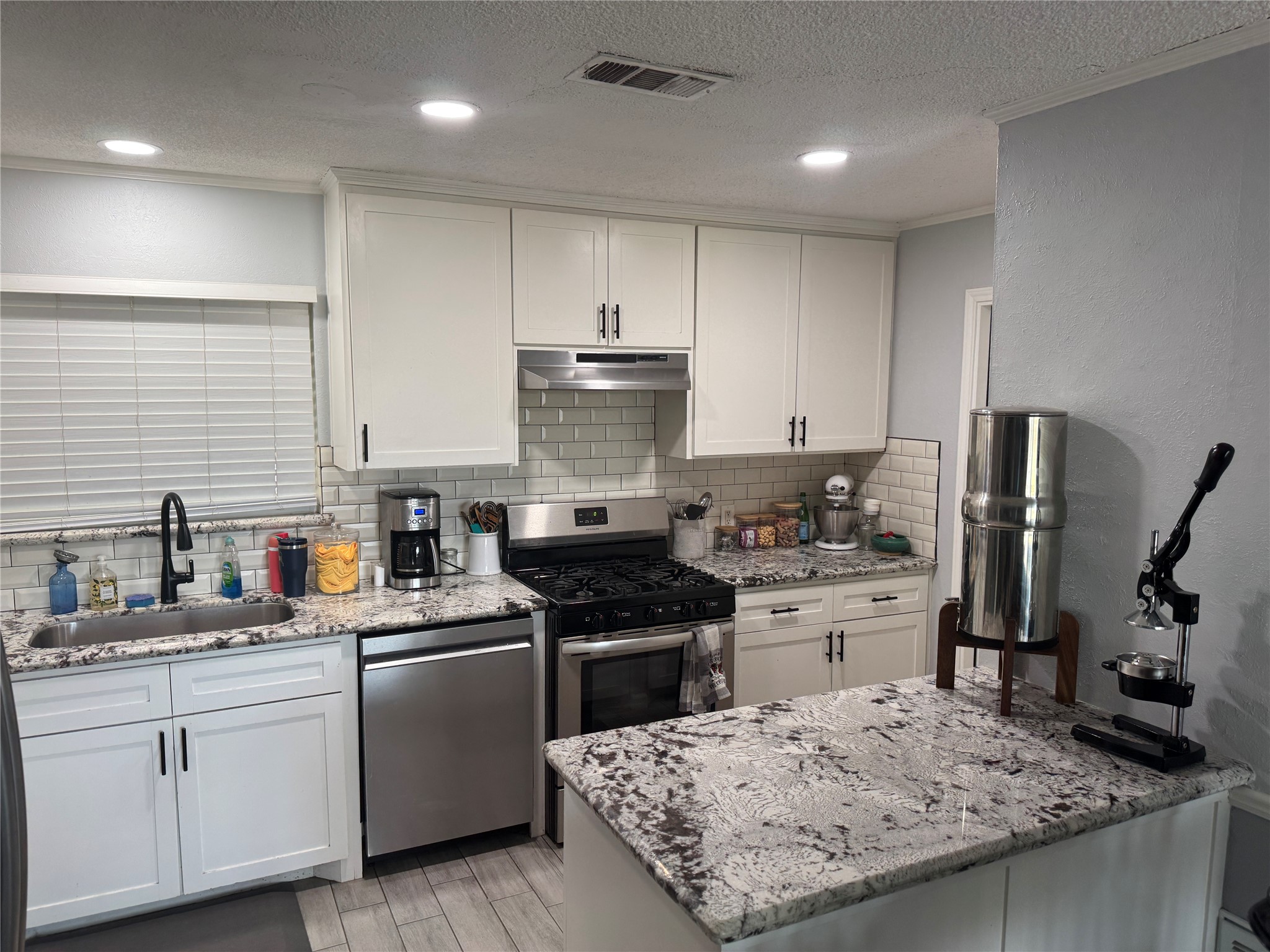 2406 Bayou Drive Property Photo 11