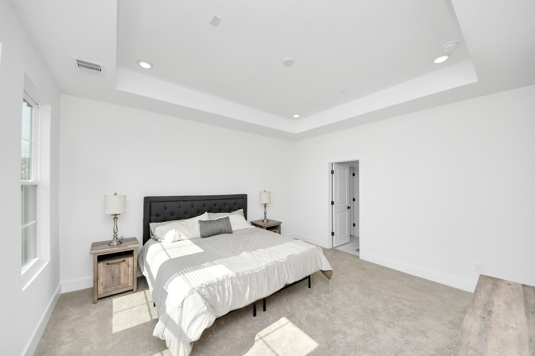 2424 Harrington Street Property Photo 8