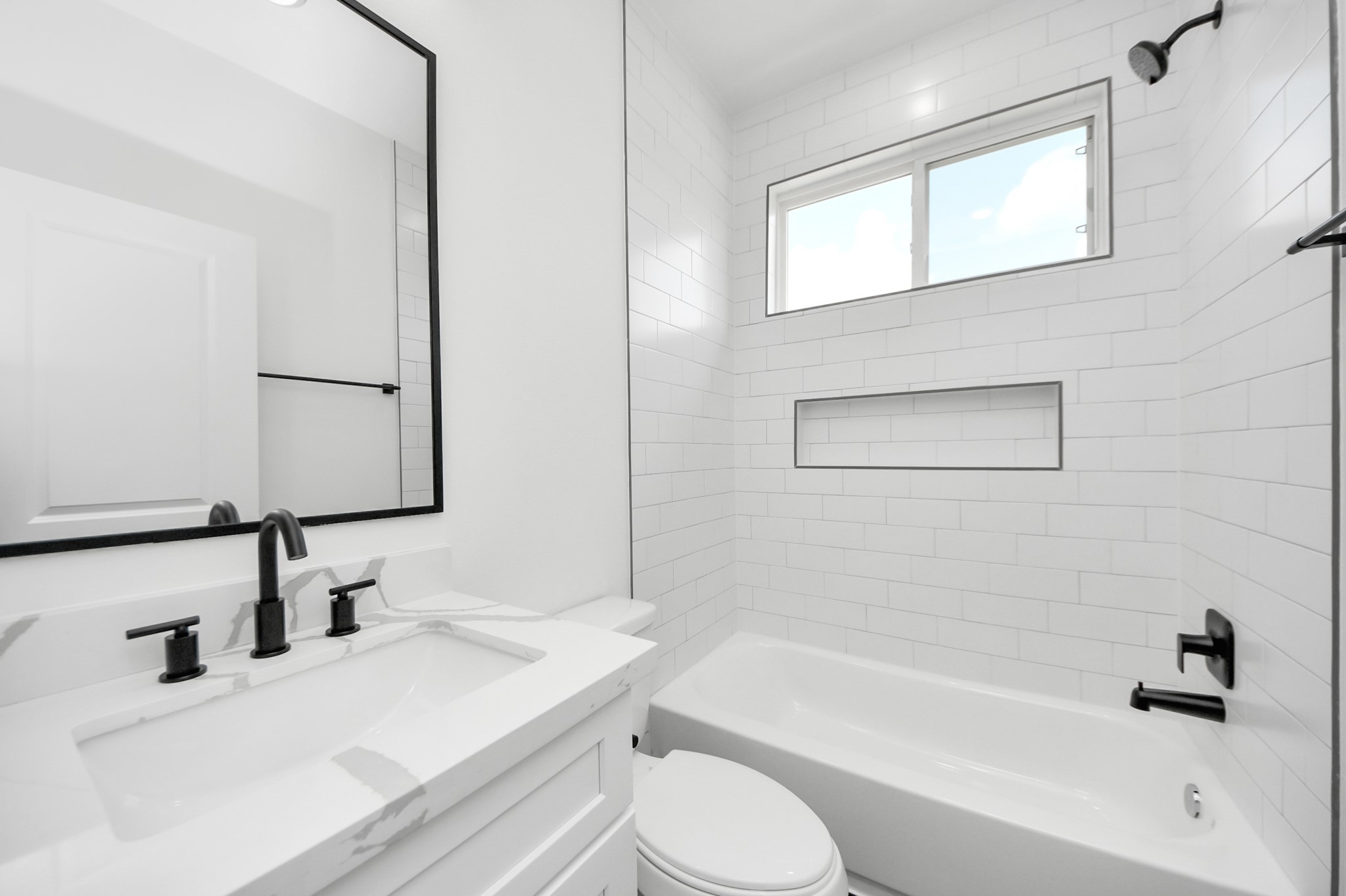 2424 Harrington Street Property Photo 14
