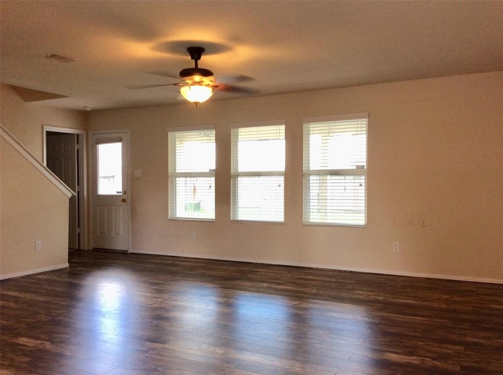 5031 Ivy Fair Way Property Photo 3