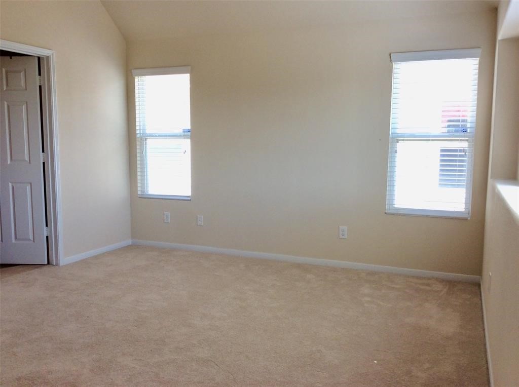 5031 Ivy Fair Way Property Photo 4