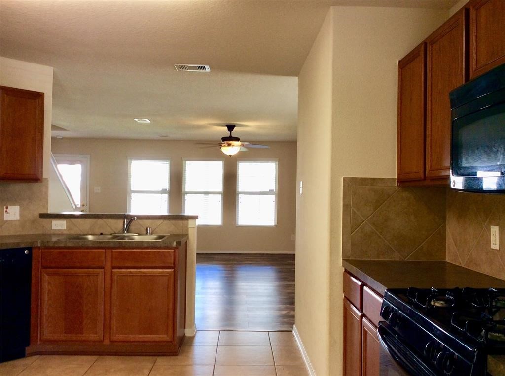 5031 Ivy Fair Way Property Photo 6