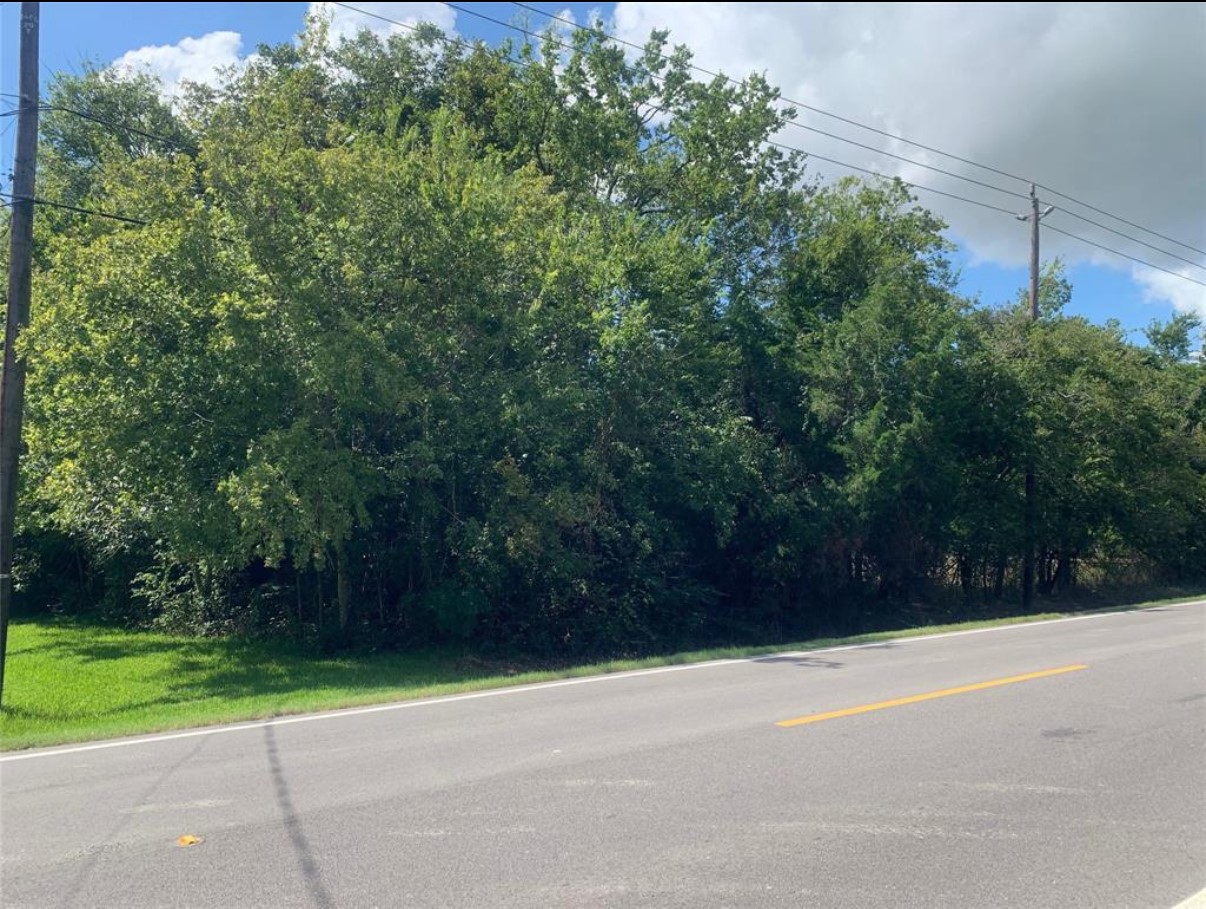 1509 W Cedar Bayou Lynchburg Road Property Photo 4