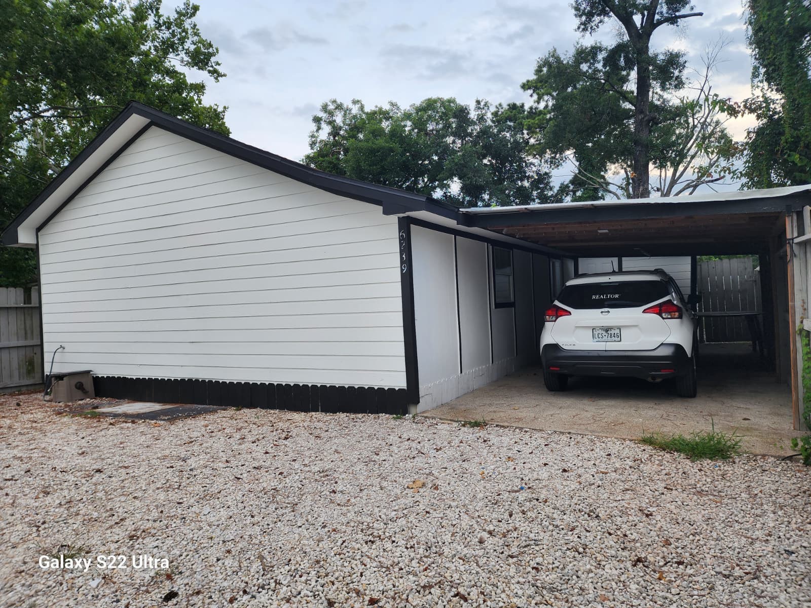 6239 Carver Road Property Photo 1