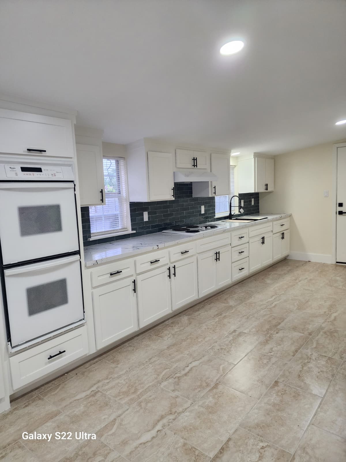 6239 Carver Road Property Photo 8