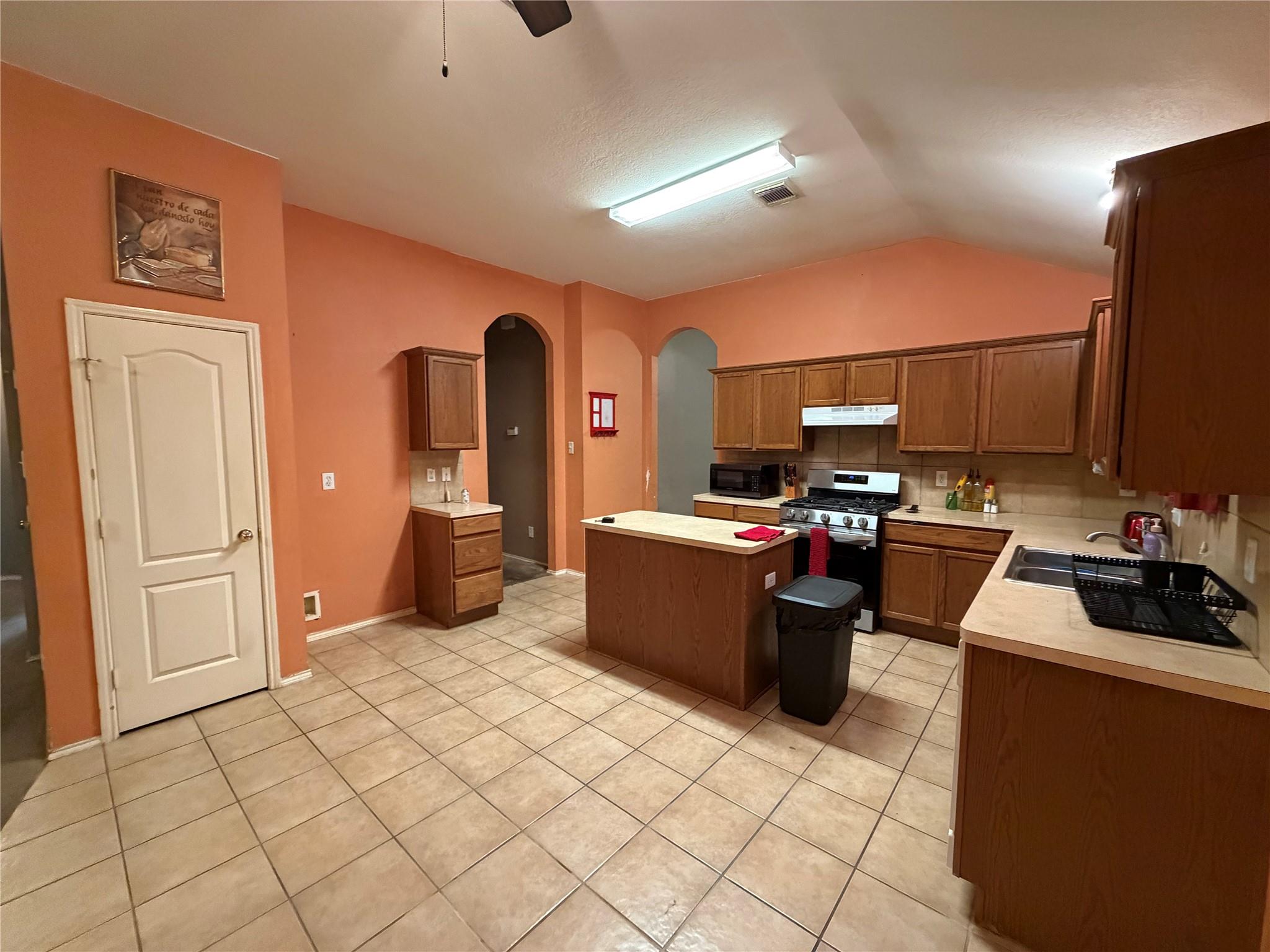 4510 Knight Court, Baytown Tx 77521 Property Photo 11
