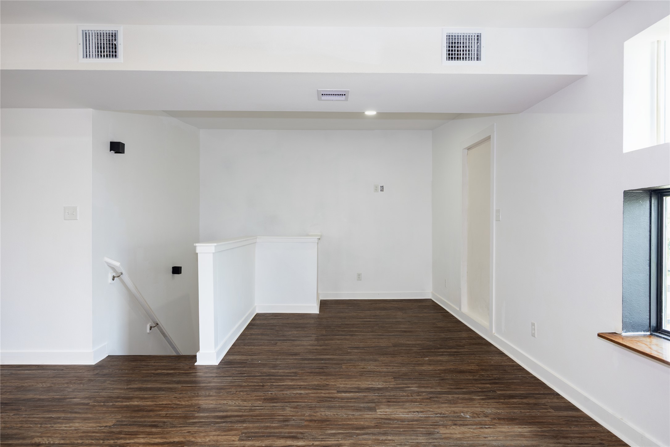 10930 Exeter Street B Property Photo 13
