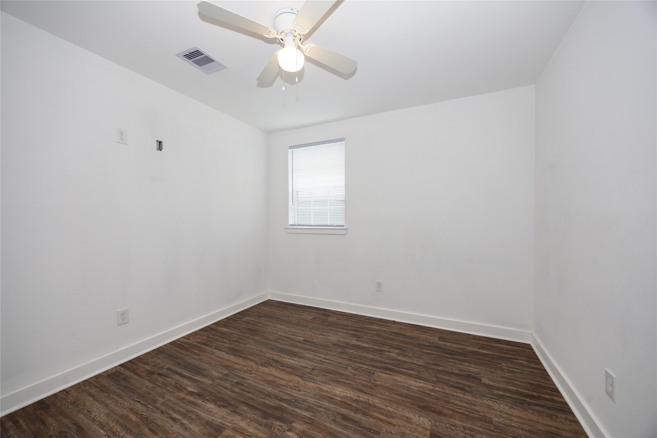 10930 Exeter Street B Property Photo 18