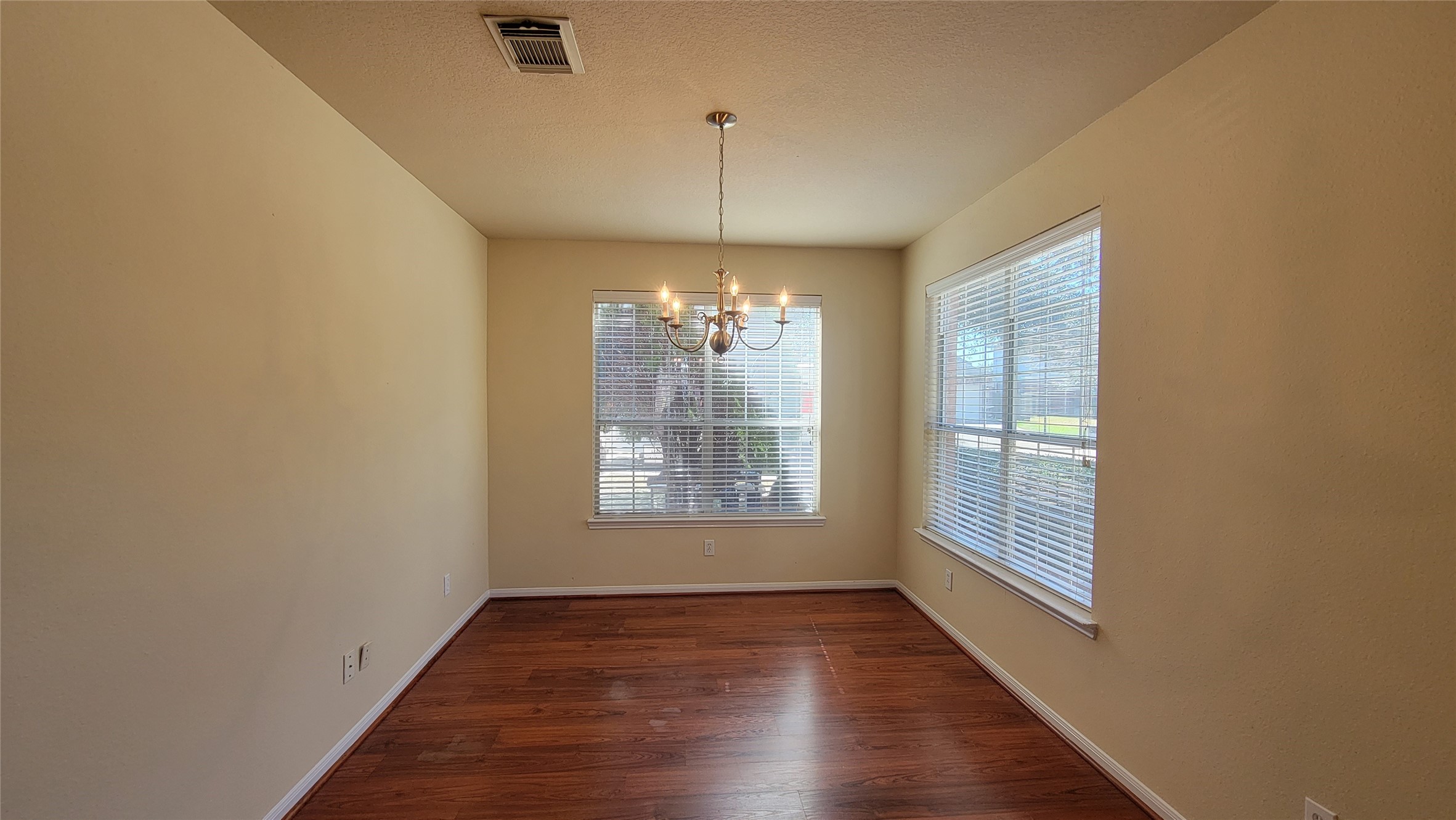 2502 Quiet Sage Lane Property Photo 7