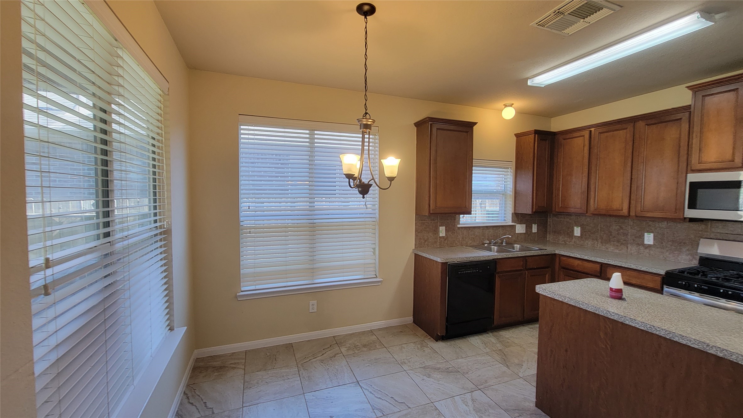 2502 Quiet Sage Lane Property Photo 12