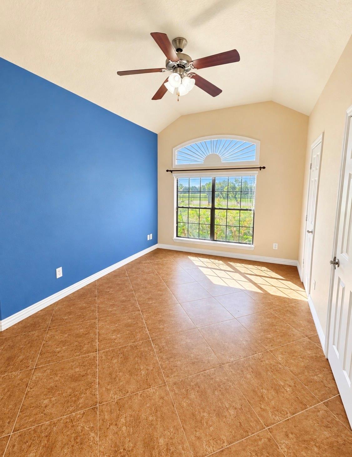 319 Pinedale Avenue Property Photo 14
