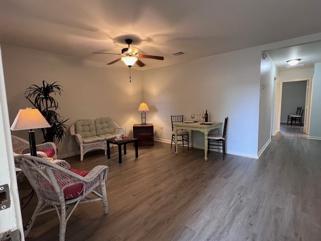 4721 9th Street A Property Photo 4