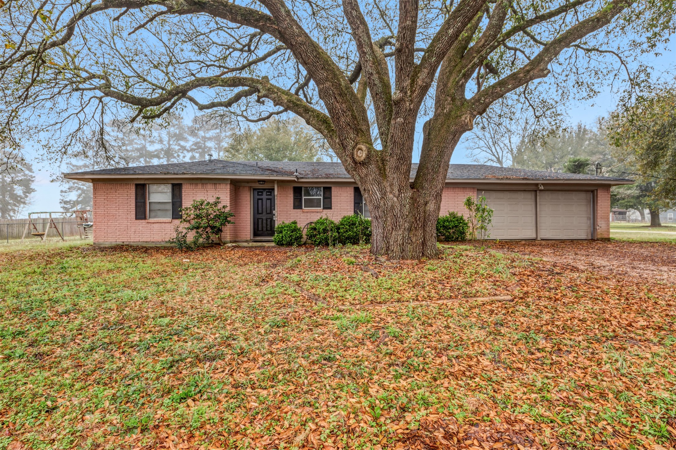 10 E Post Oak Lane Property Photo