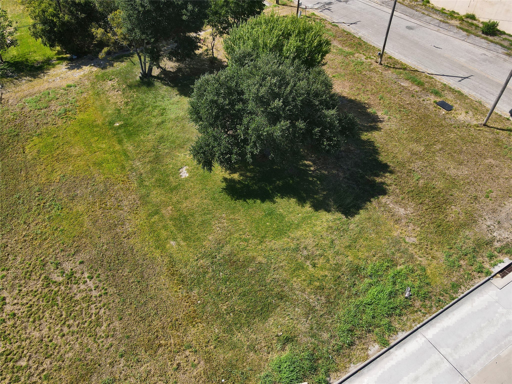 631 Texas Avenue Property Photo 9