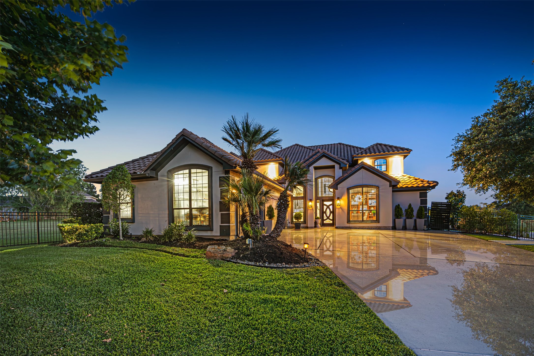 12345 White Oak Point Property Photo 4