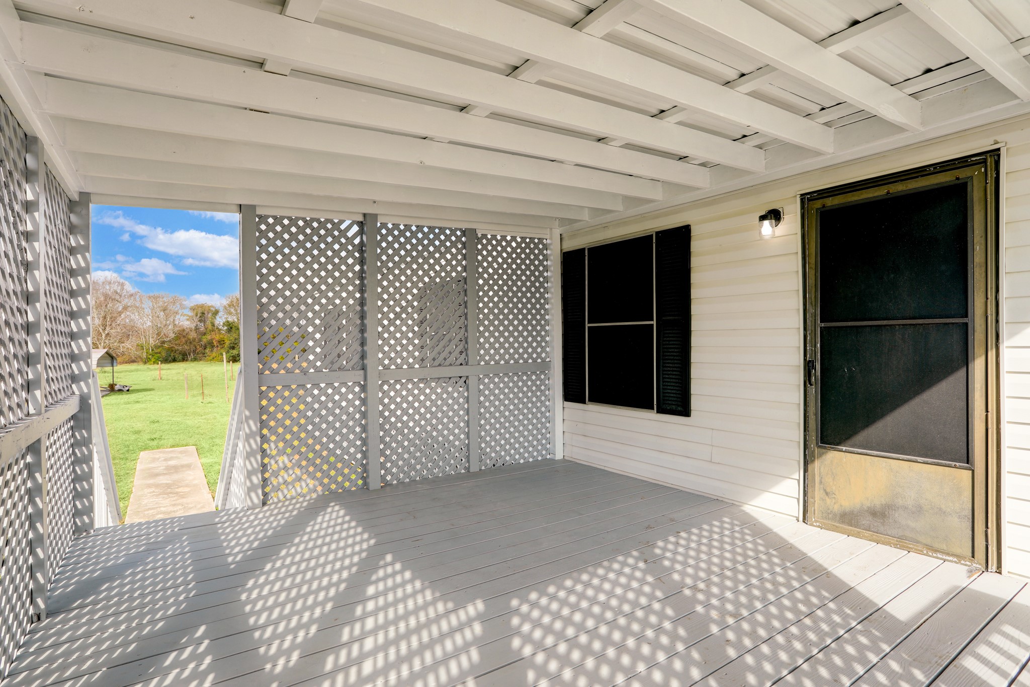 5806 S Highway 35 Property Photo 2