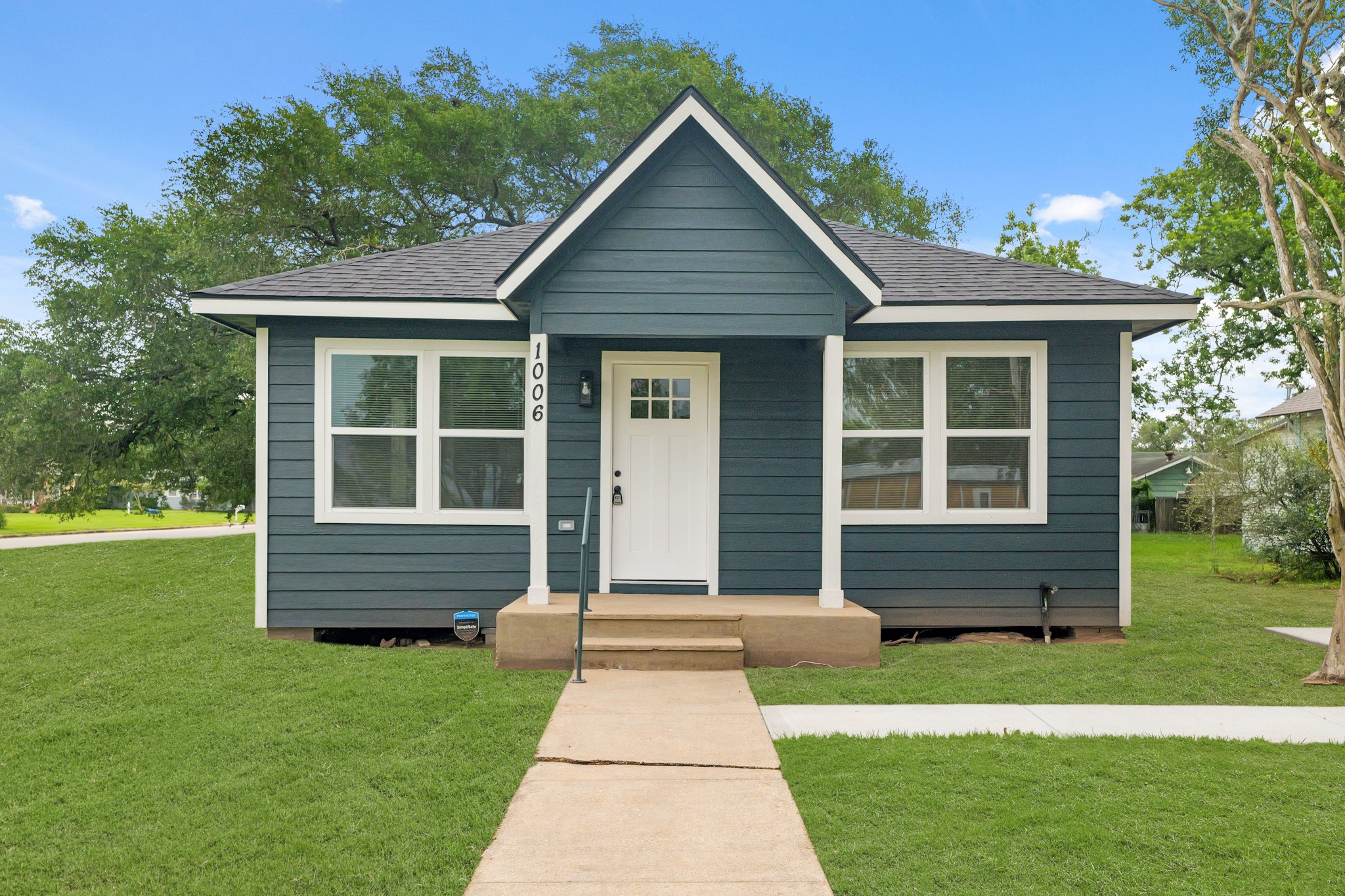 1006 9th Street Property Photo 1