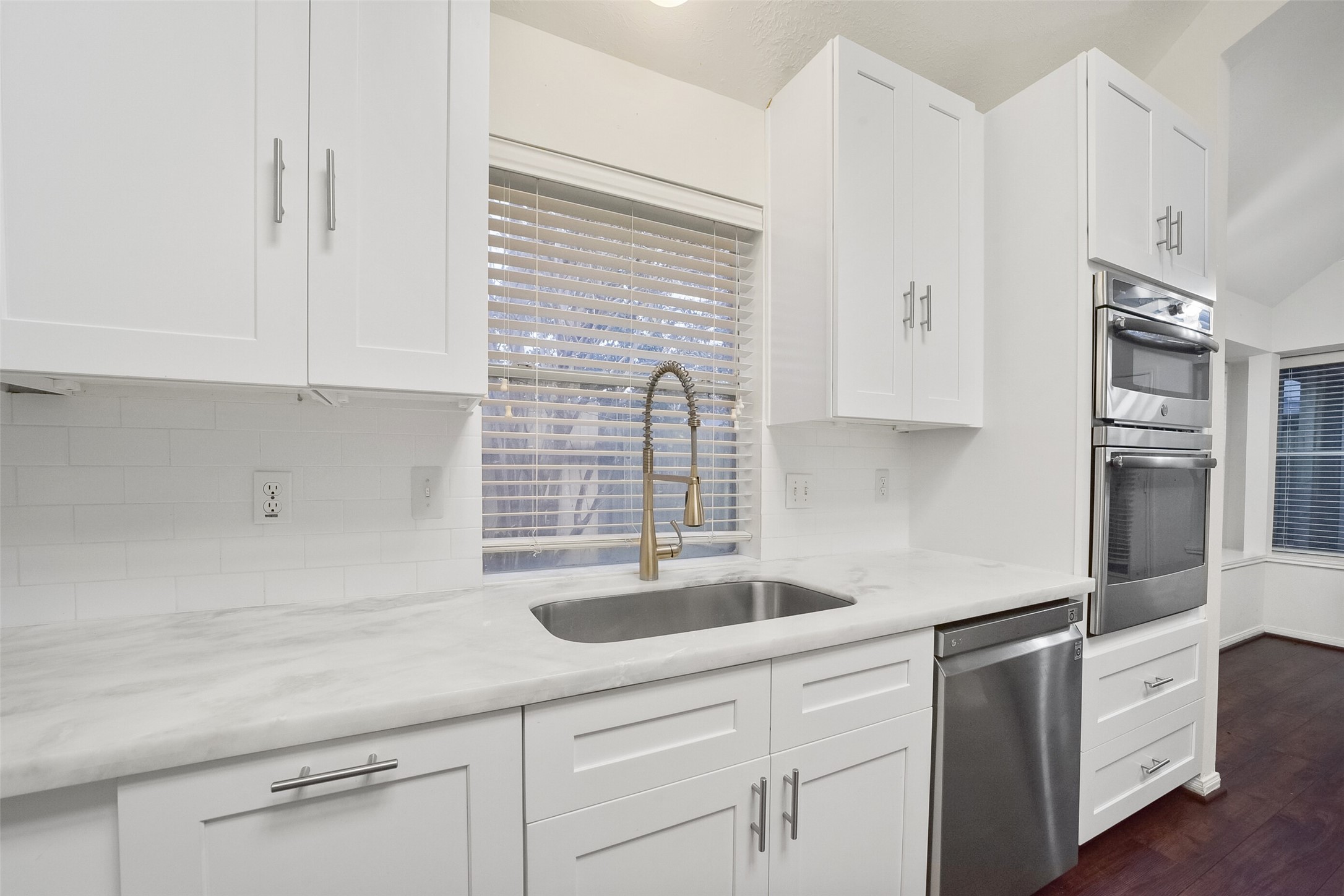 19215 Sarah Ann Court Property Photo 6