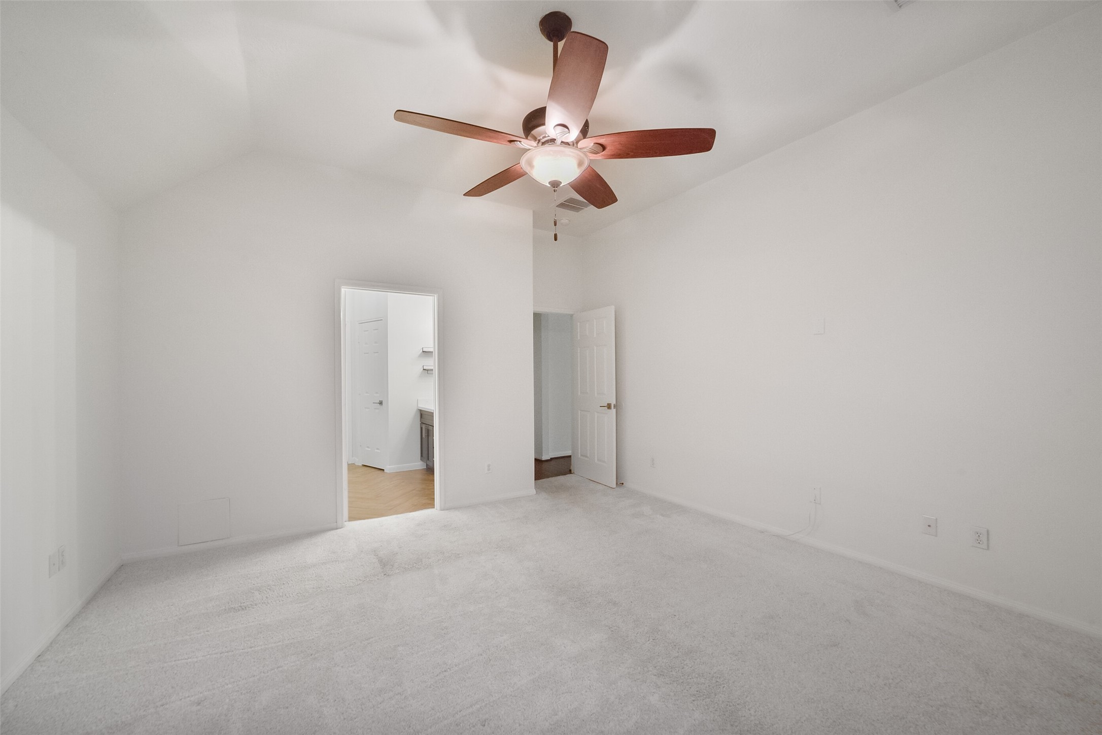 19215 Sarah Ann Court Property Photo 14