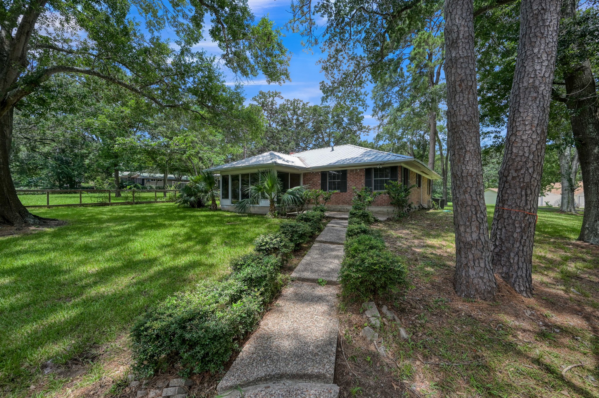 13544 Northshore Loop Property Photo 5