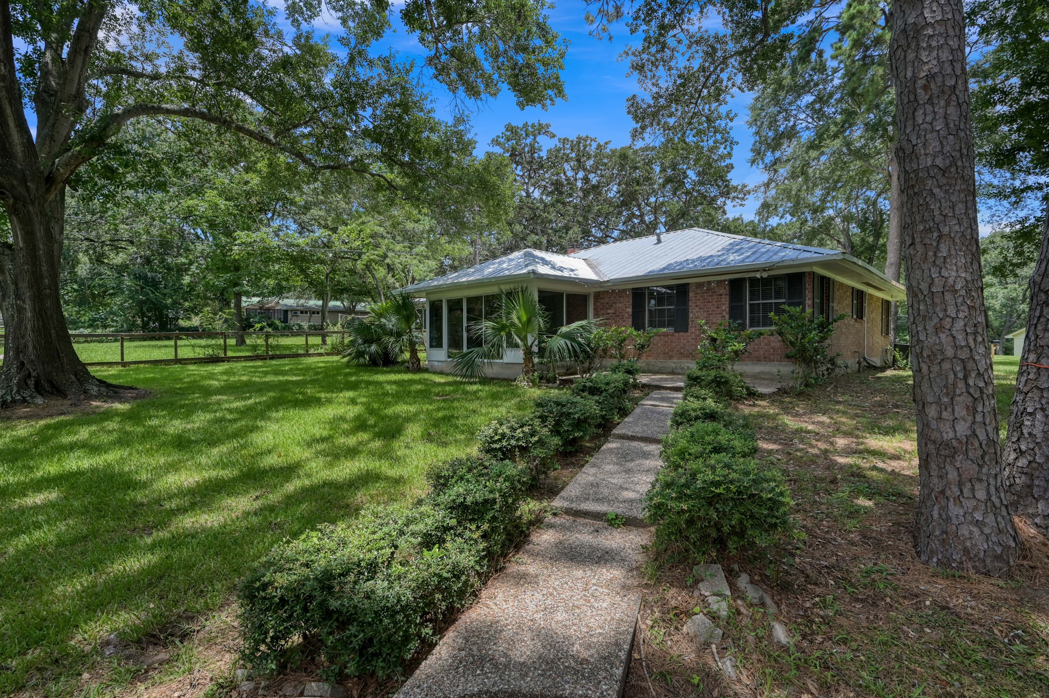 13544 Northshore Loop Property Photo 7