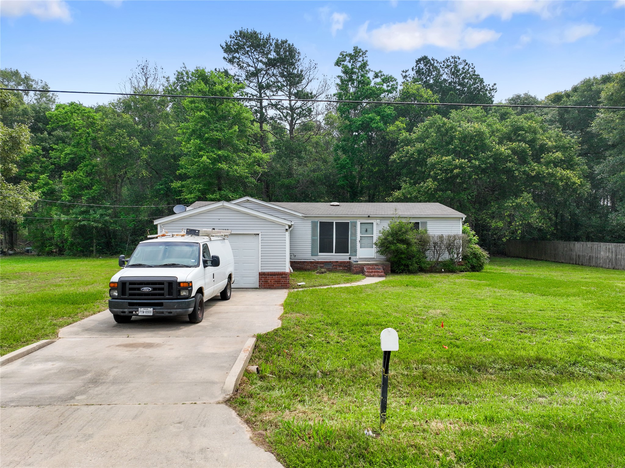 16327 Lone Star Property Photo 1